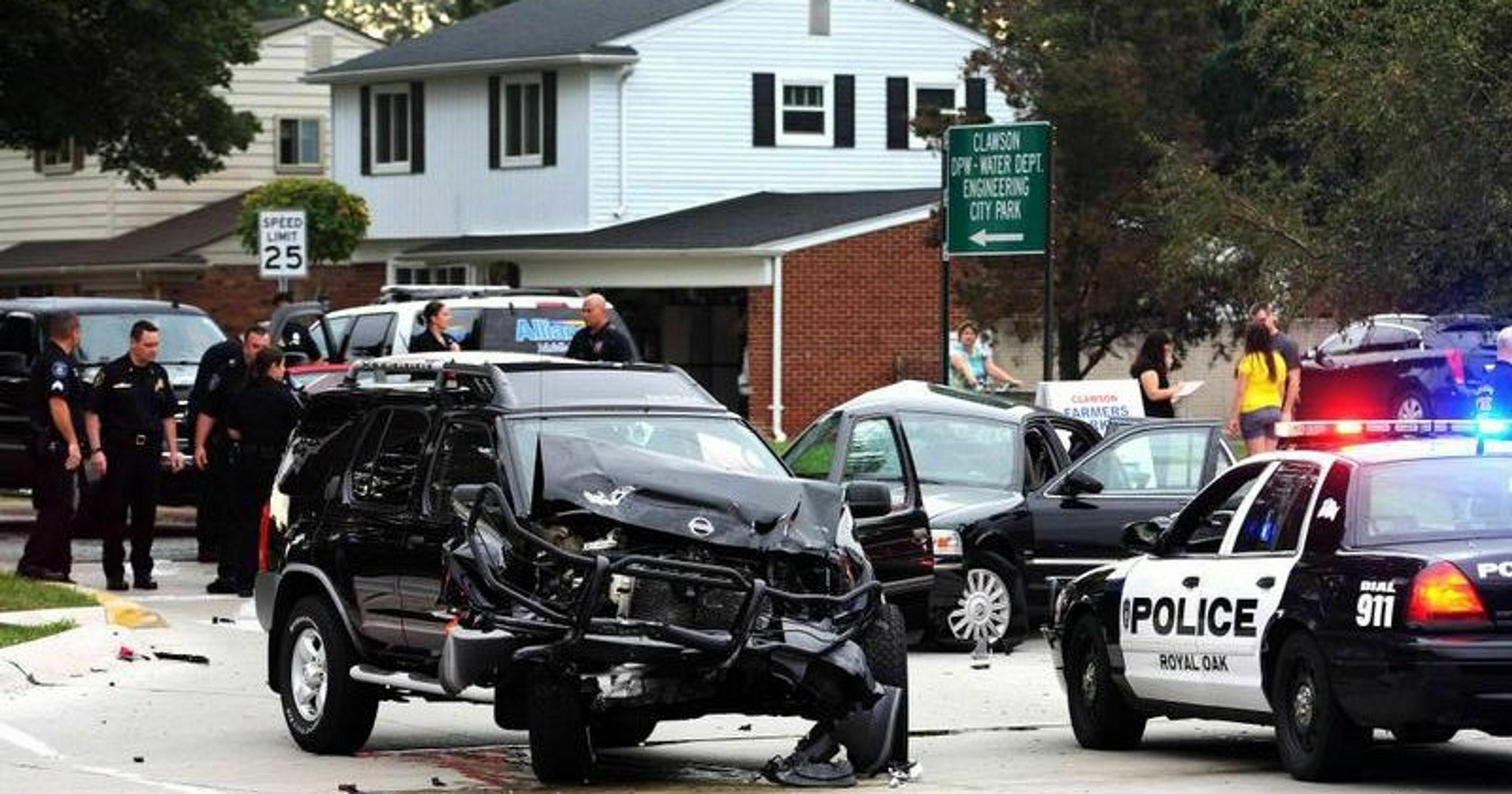 Whitmer, GOP reach vehicle insurance deal that ‘ensures rate alleviation’ for drivers